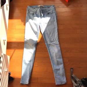 Light washed hollister jeans